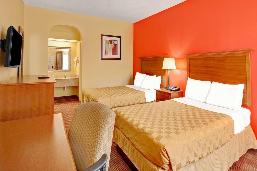 Americas Best Value Inn I-240 Мемфис Екстериор снимка