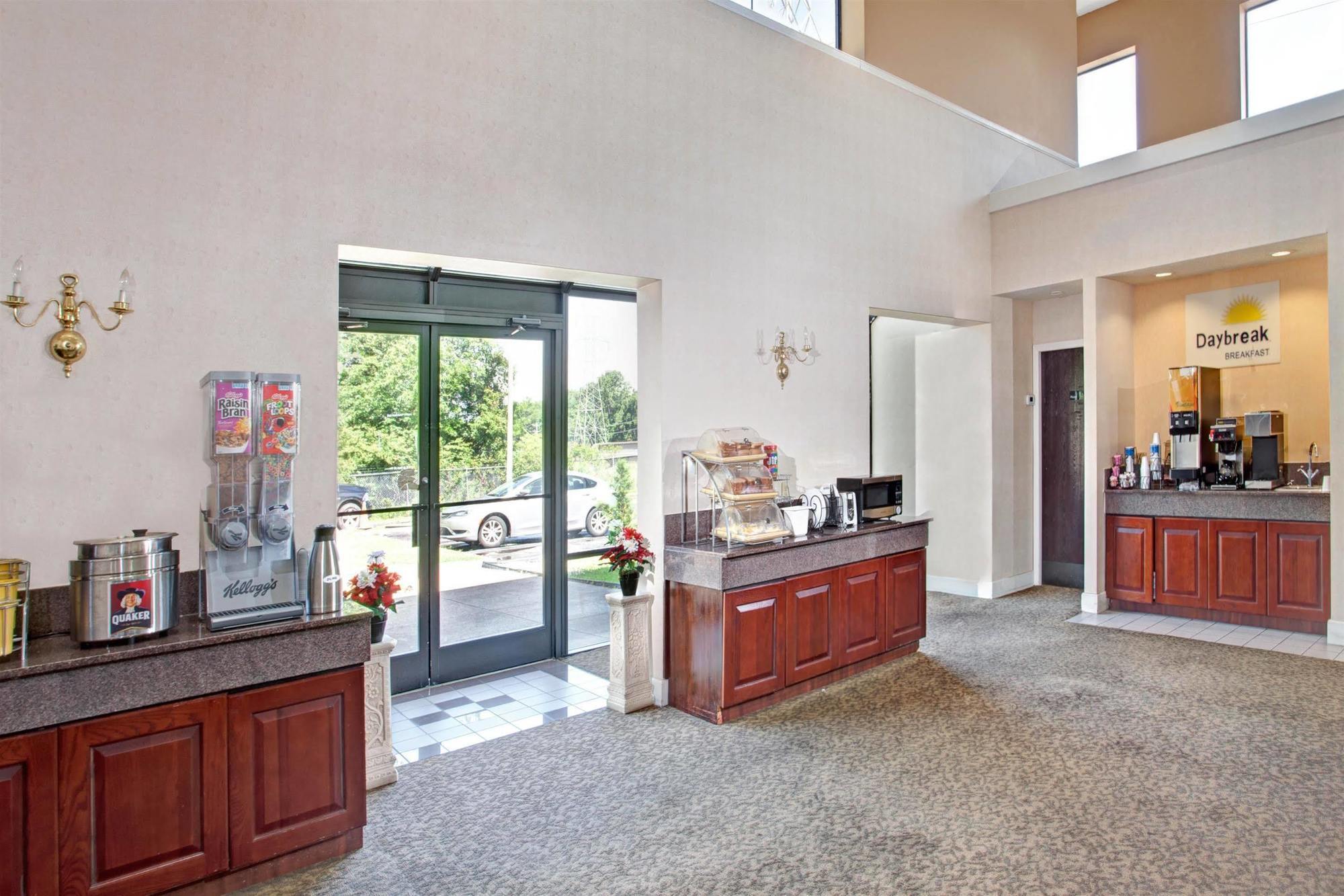 Americas Best Value Inn I-240 Мемфис Екстериор снимка